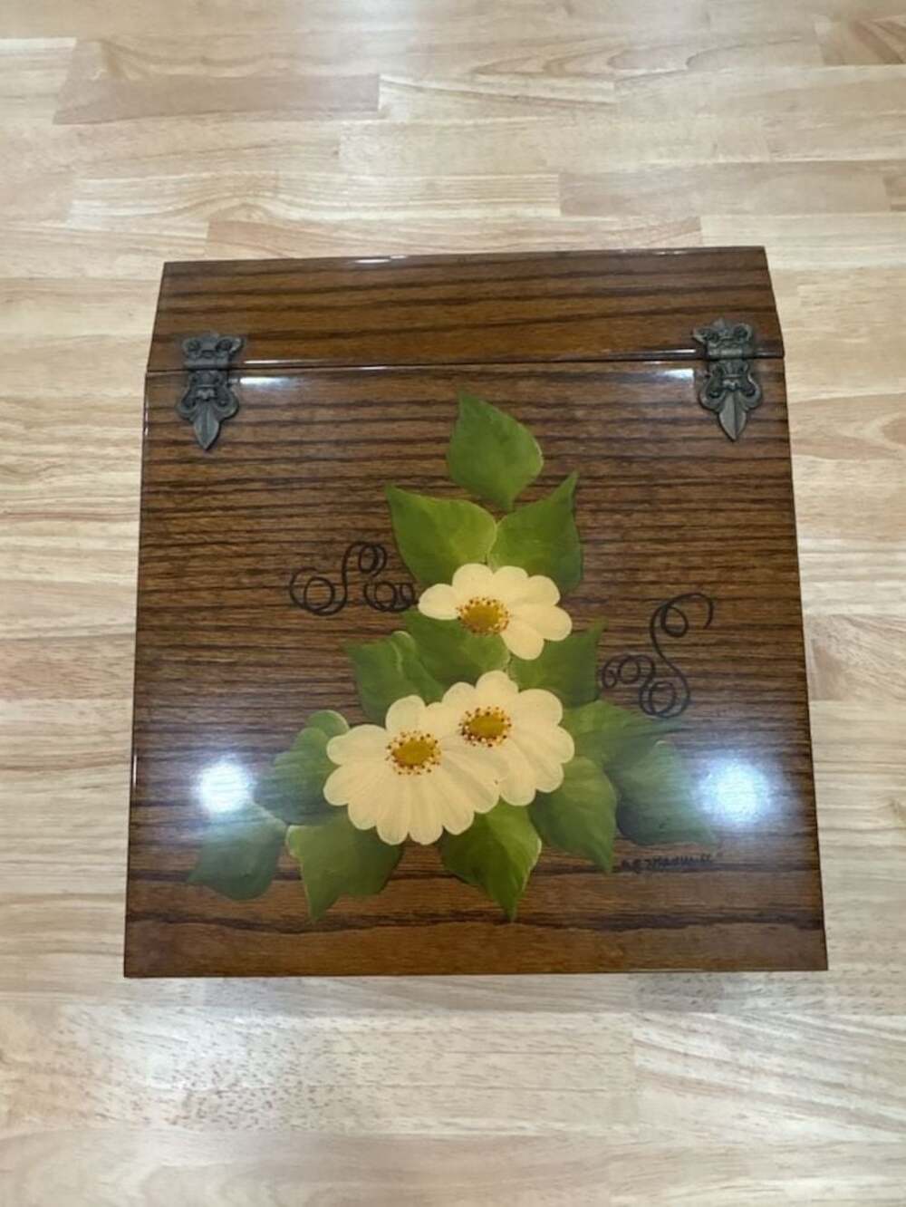 Vintage Hand-Painted Wooden Keepsake or Letter Storage Box by Effie Lea Maxwell